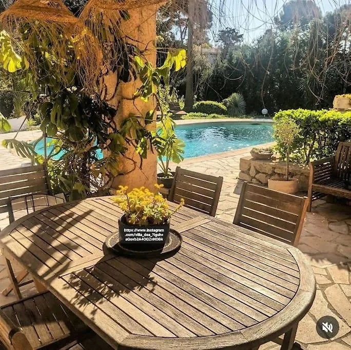 Holiday home Bas De Villa Avec Piscine Partagee Vallauris France