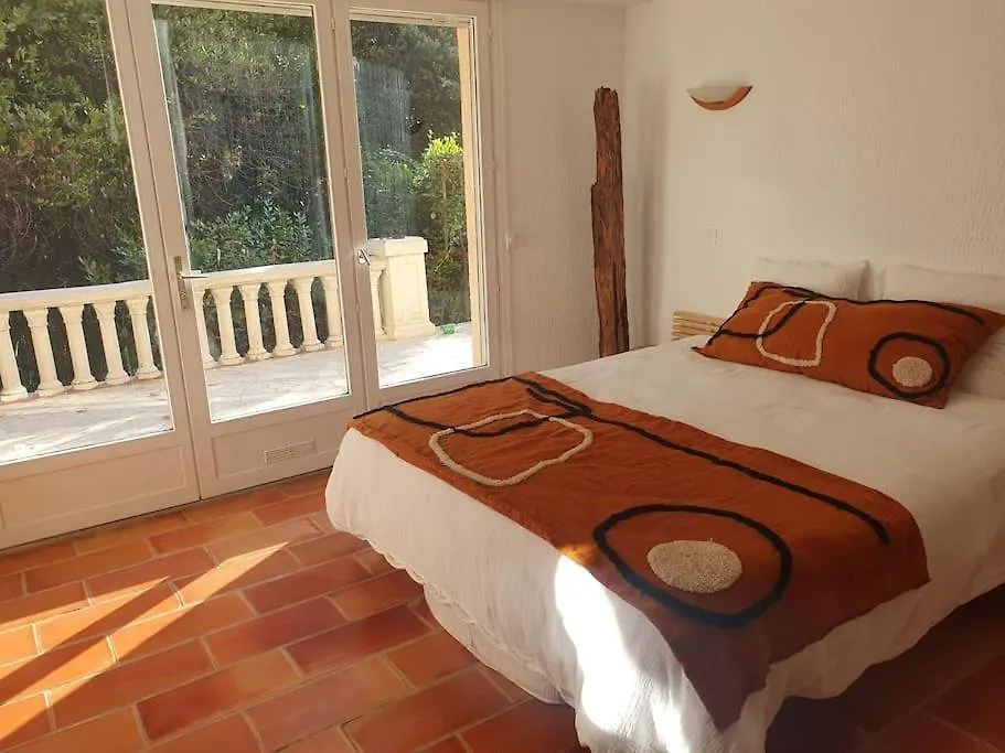 Holiday home Bas De Villa Avec Piscine Partagee Vallauris France